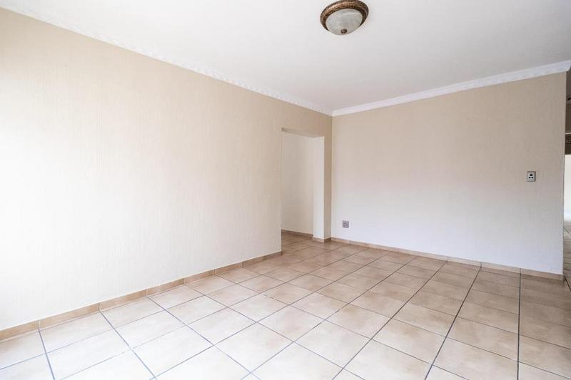 3 Bedroom Property for Sale in Glenvista Gauteng