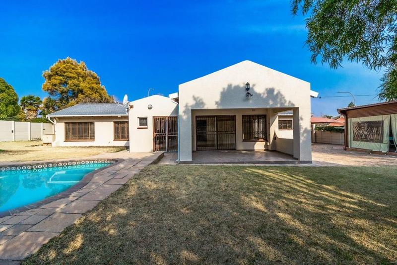 3 Bedroom Property for Sale in Glenvista Gauteng