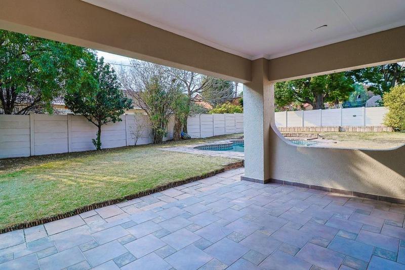 3 Bedroom Property for Sale in Glenvista Gauteng