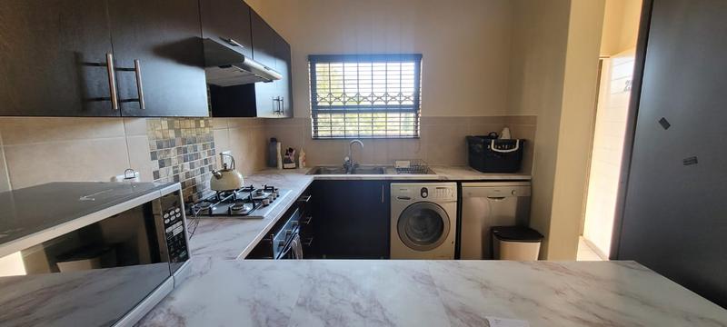 2 Bedroom Property for Sale in Mulbarton Gauteng