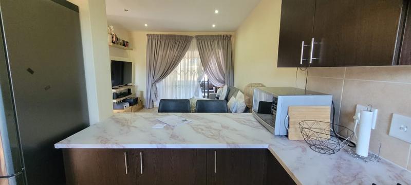2 Bedroom Property for Sale in Mulbarton Gauteng