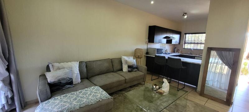 2 Bedroom Property for Sale in Mulbarton Gauteng