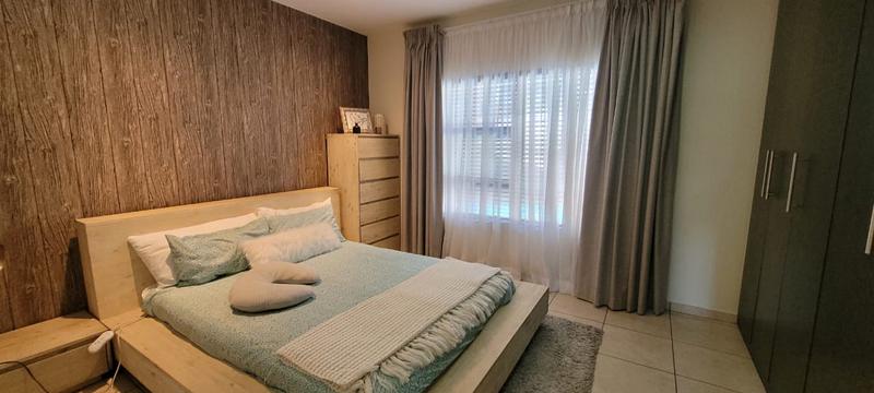 2 Bedroom Property for Sale in Mulbarton Gauteng