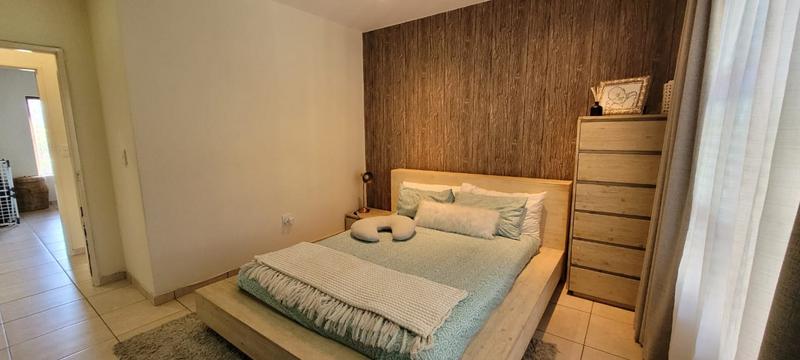 2 Bedroom Property for Sale in Mulbarton Gauteng