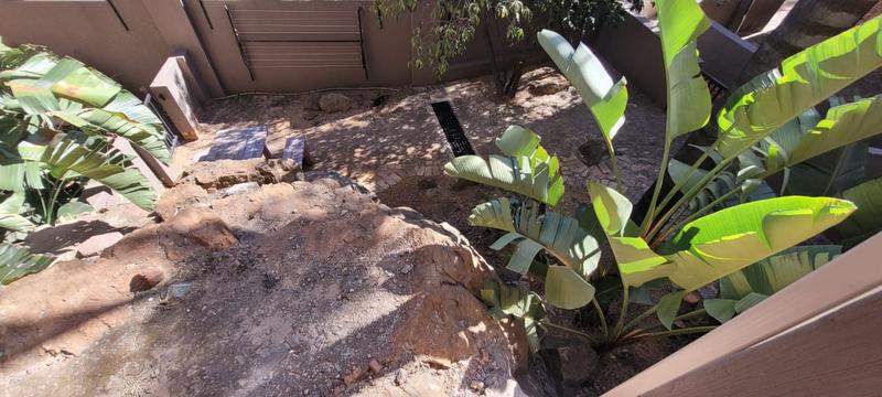 2 Bedroom Property for Sale in Mulbarton Gauteng