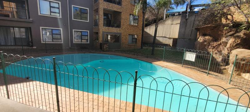 2 Bedroom Property for Sale in Mulbarton Gauteng