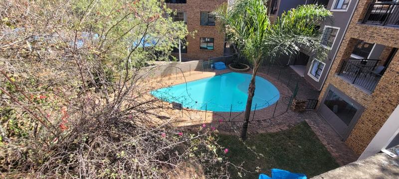 2 Bedroom Property for Sale in Mulbarton Gauteng
