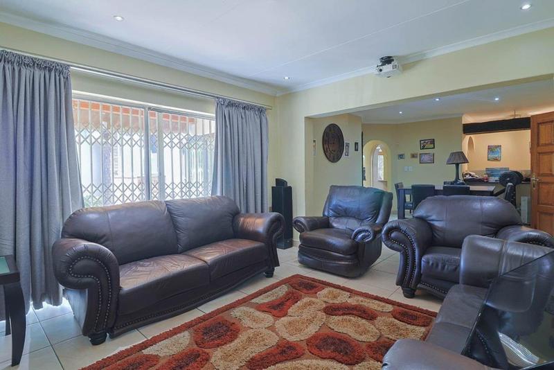 4 Bedroom Property for Sale in Mulbarton Gauteng