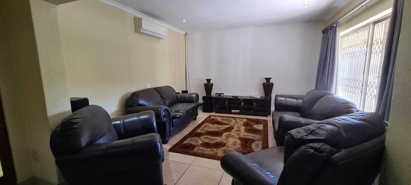 4 Bedroom Property for Sale in Mulbarton Gauteng