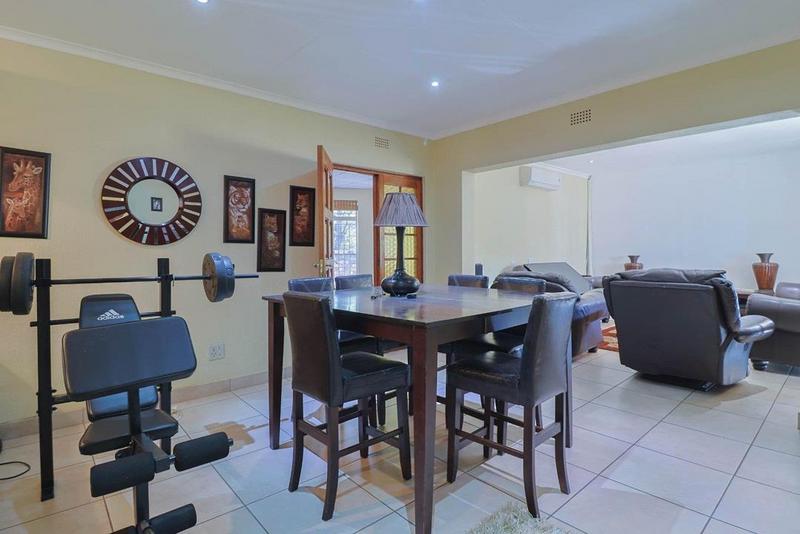 4 Bedroom Property for Sale in Mulbarton Gauteng