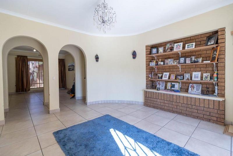 4 Bedroom Property for Sale in Mulbarton Gauteng