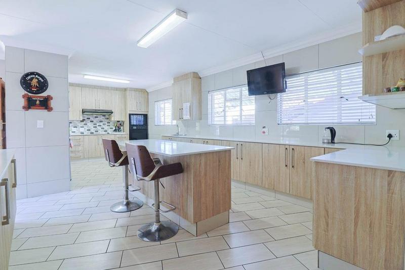 4 Bedroom Property for Sale in Mulbarton Gauteng