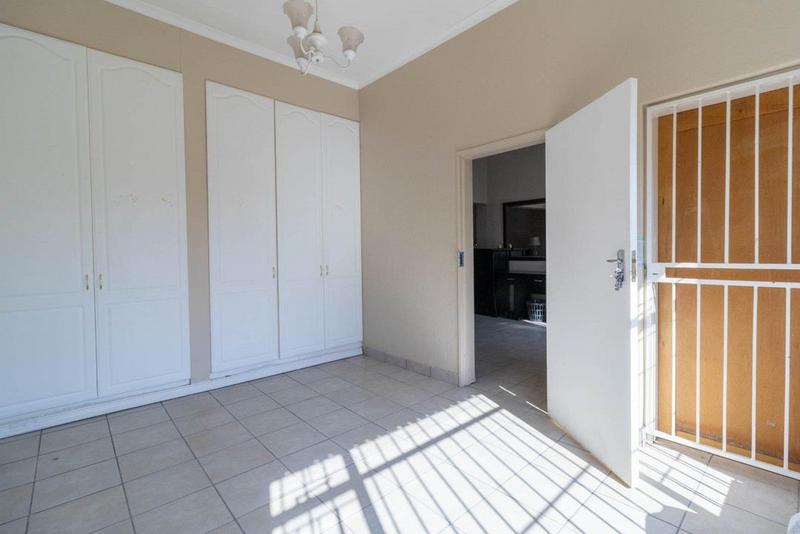 4 Bedroom Property for Sale in Mulbarton Gauteng