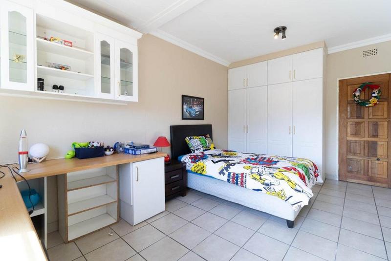 4 Bedroom Property for Sale in Mulbarton Gauteng