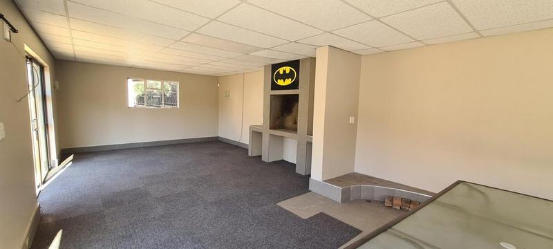 4 Bedroom Property for Sale in Mulbarton Gauteng