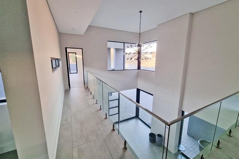 5 Bedroom Property for Sale in Hurlingham Gauteng