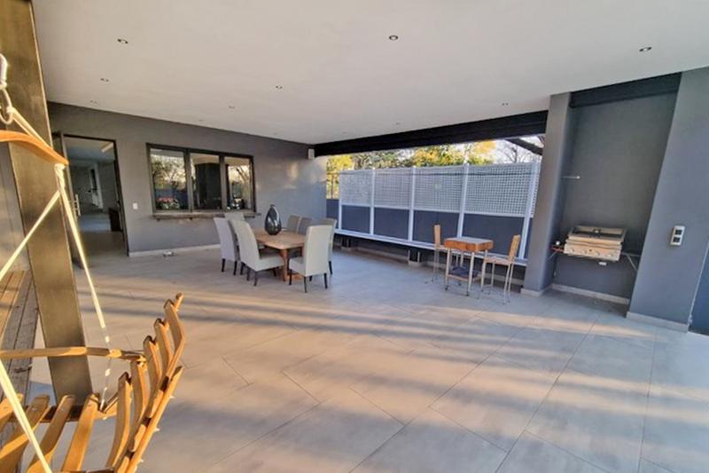 5 Bedroom Property for Sale in Hurlingham Gauteng