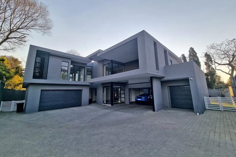 5 Bedroom Property for Sale in Hurlingham Gauteng