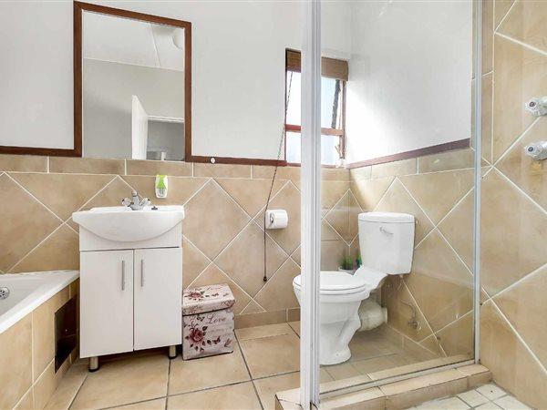 To Let 2 Bedroom Property for Rent in Sunninghill Gauteng