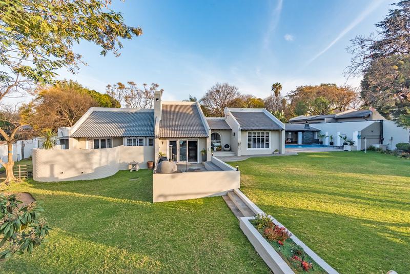 4 Bedroom Property for Sale in Magaliessig Gauteng