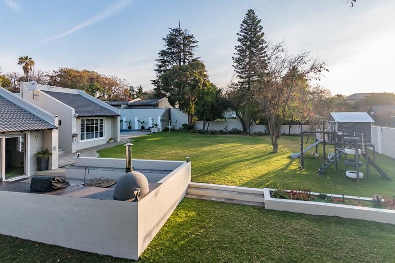 4 Bedroom Property for Sale in Magaliessig Gauteng