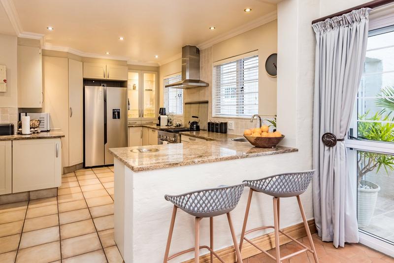 4 Bedroom Property for Sale in Magaliessig Gauteng