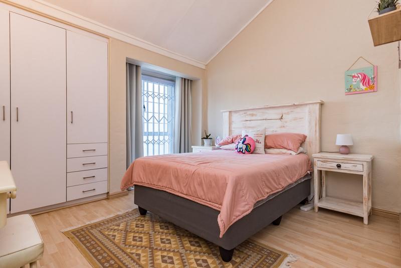 4 Bedroom Property for Sale in Magaliessig Gauteng
