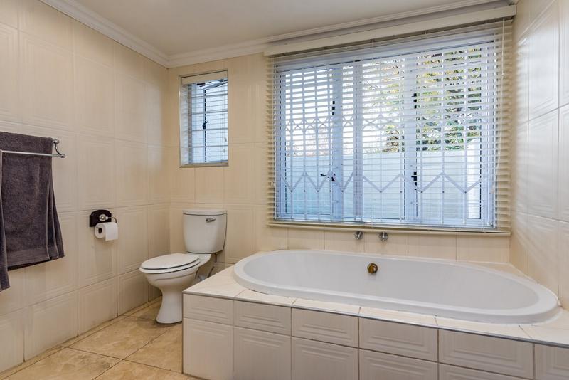 4 Bedroom Property for Sale in Magaliessig Gauteng