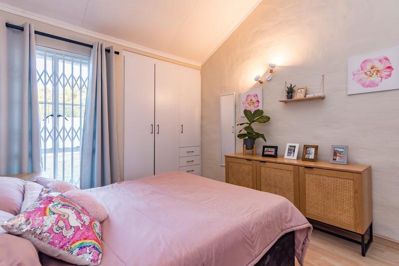 4 Bedroom Property for Sale in Magaliessig Gauteng