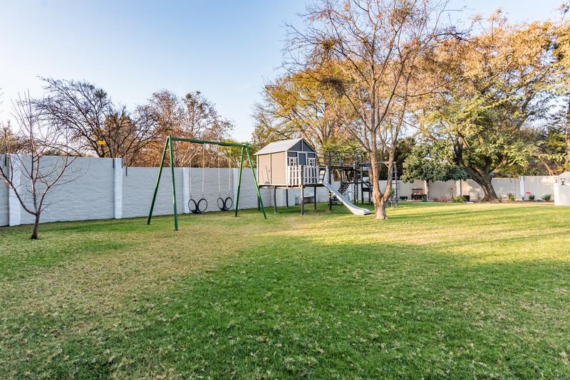 4 Bedroom Property for Sale in Magaliessig Gauteng