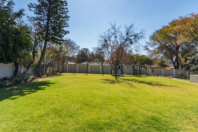 4 Bedroom Property for Sale in Magaliessig Gauteng