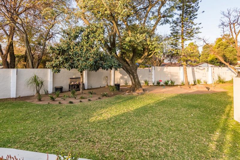 4 Bedroom Property for Sale in Magaliessig Gauteng