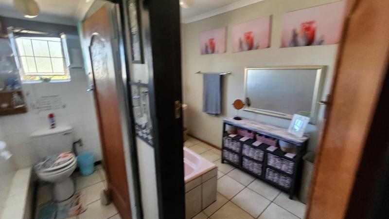 4 Bedroom Property for Sale in Florentia Gauteng