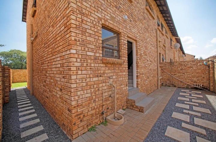 3 Bedroom Property for Sale in Brentwood Gauteng