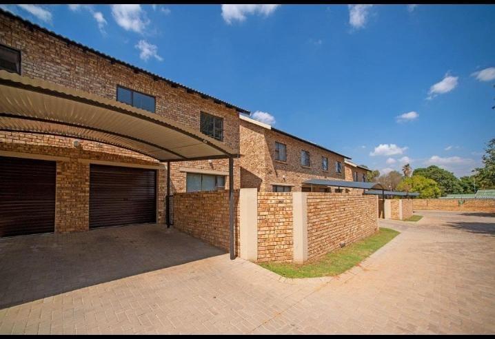 3 Bedroom Property for Sale in Brentwood Gauteng