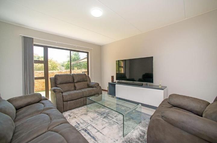 3 Bedroom Property for Sale in Brentwood Gauteng
