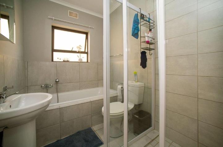 3 Bedroom Property for Sale in Brentwood Gauteng