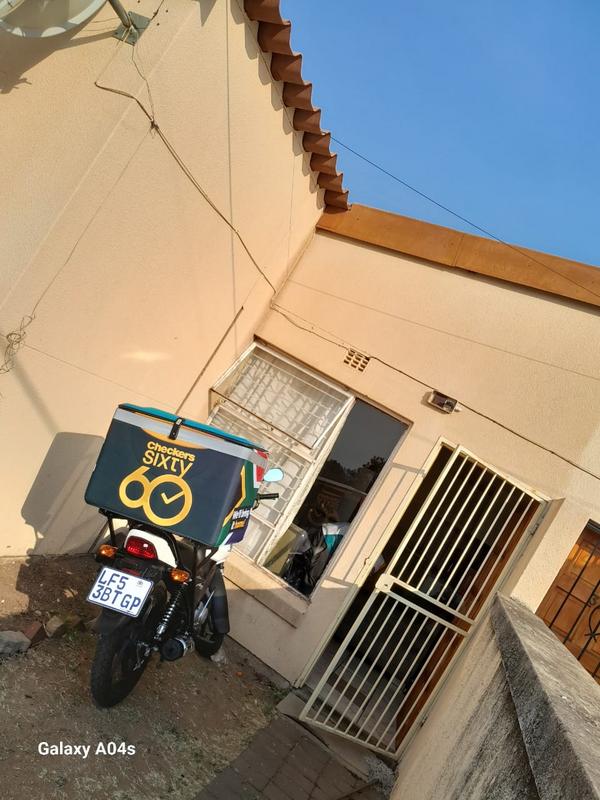 2 Bedroom Property for Sale in Bloubosrand Gauteng