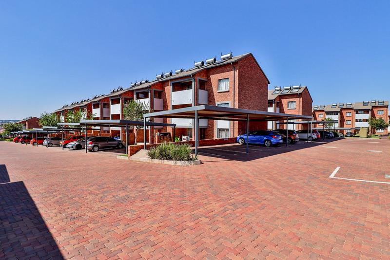 2 Bedroom Property for Sale in Noordwyk Gauteng