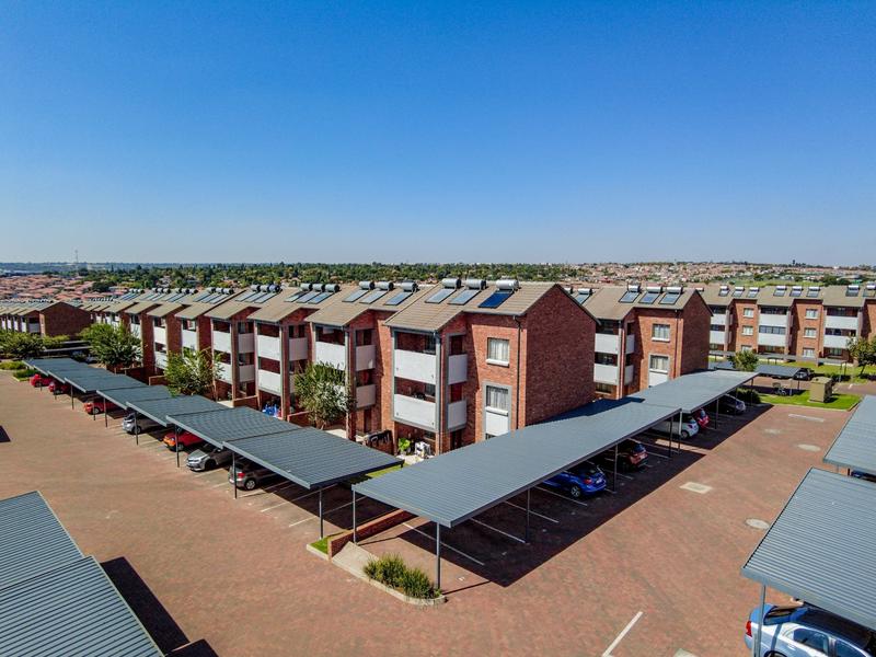 2 Bedroom Property for Sale in Noordwyk Gauteng