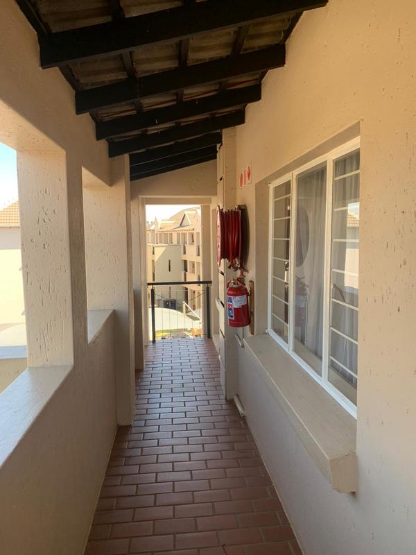 2 Bedroom Property for Sale in Klippoortjie Gauteng