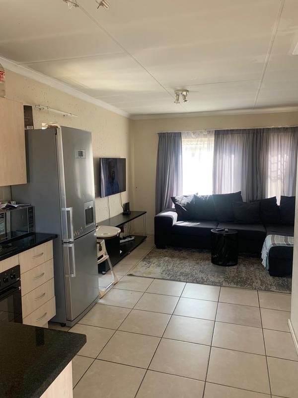 2 Bedroom Property for Sale in Klippoortjie Gauteng