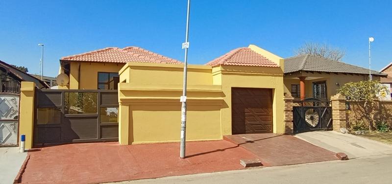 3 Bedroom Property for Sale in Klipfontein View Gauteng