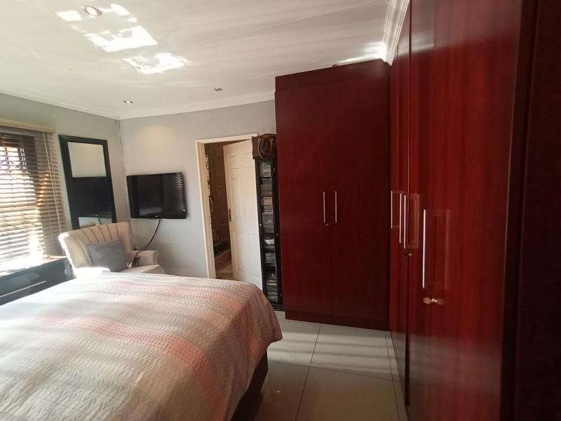 3 Bedroom Property for Sale in Klipfontein View Gauteng