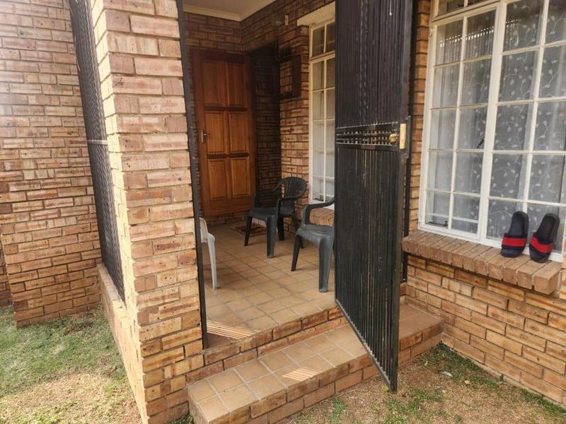 3 Bedroom Property for Sale in Castleview Gauteng