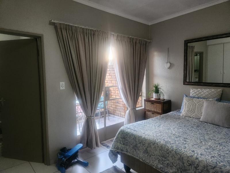 2 Bedroom Property for Sale in Florentia Gauteng