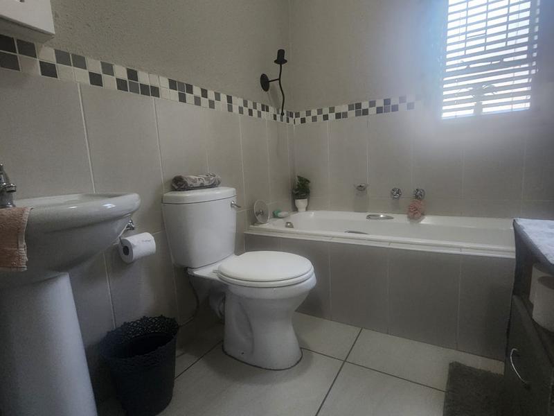 2 Bedroom Property for Sale in Florentia Gauteng