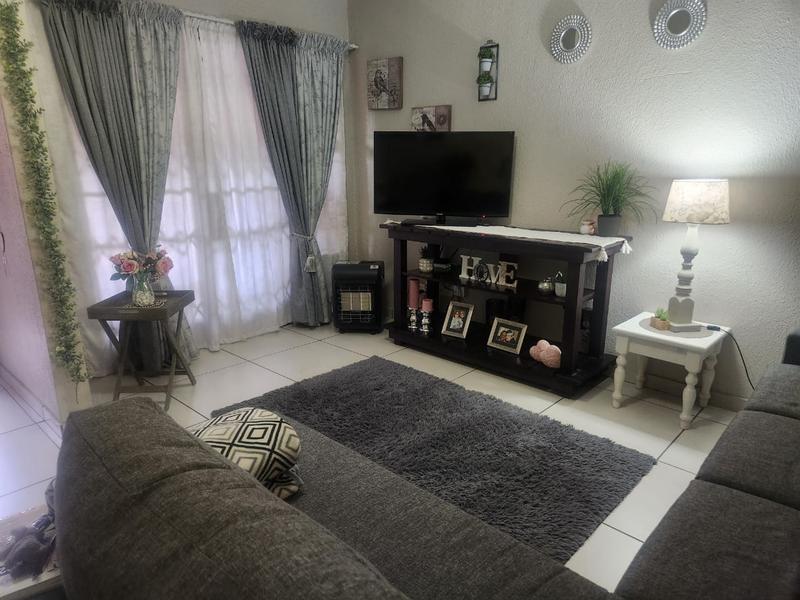 2 Bedroom Property for Sale in Florentia Gauteng