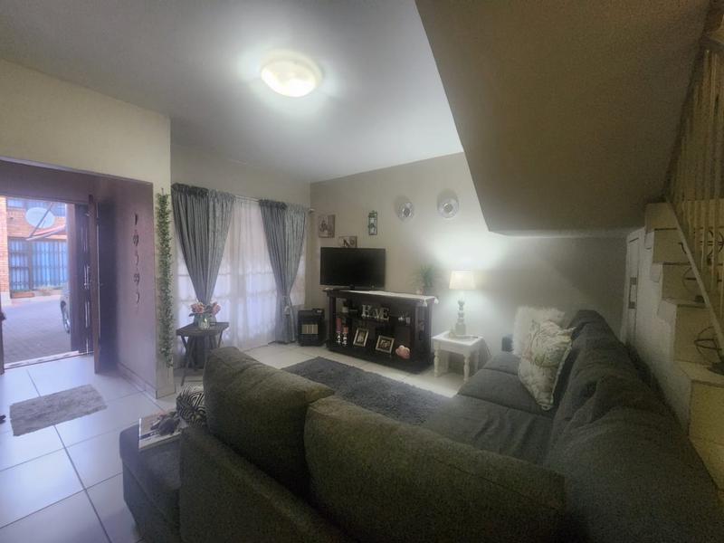 2 Bedroom Property for Sale in Florentia Gauteng