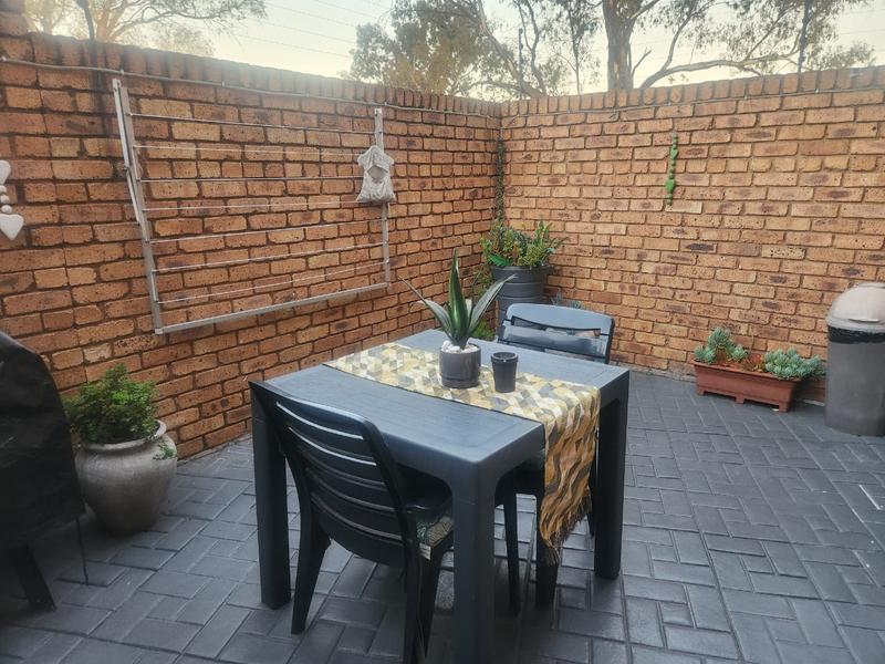 2 Bedroom Property for Sale in Florentia Gauteng